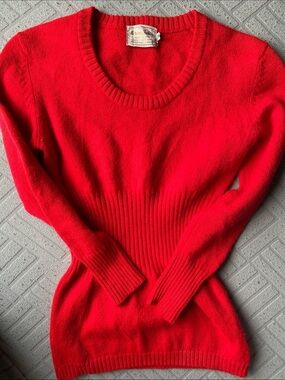 Marianne Fashion Classic 100% Wool Red Crewneck Sweater with Ribbed Waist